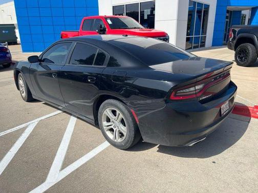 Pitch Black 2022 Dodge Charger SXT