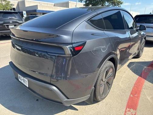 2026 Tesla Model Y Long Range Dual Motor All-Wheel Drive