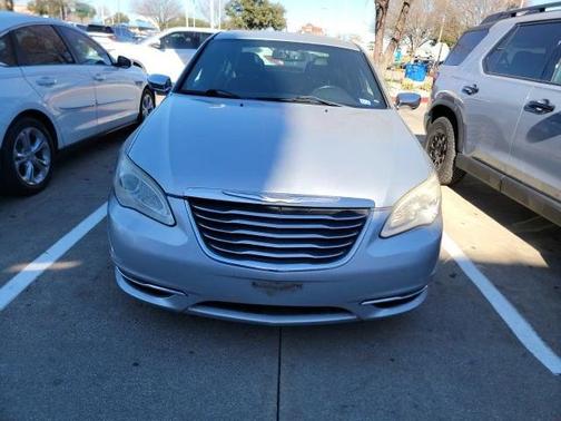 2011 Chrysler 200 Limited