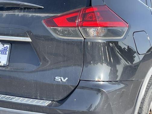 Magnetic Black 2018 Nissan Rogue SV