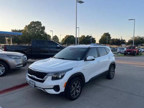 2022 Kia Seltos EX