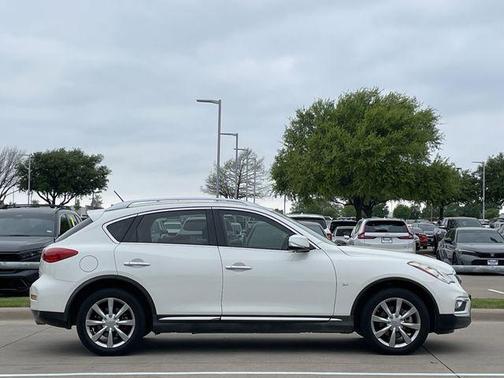 2017 INFINITI QX50 Base