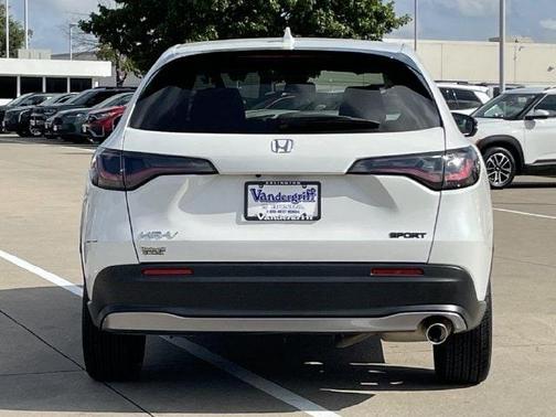 Platinum White Pearl 2025 Honda HR-V AWD Sport