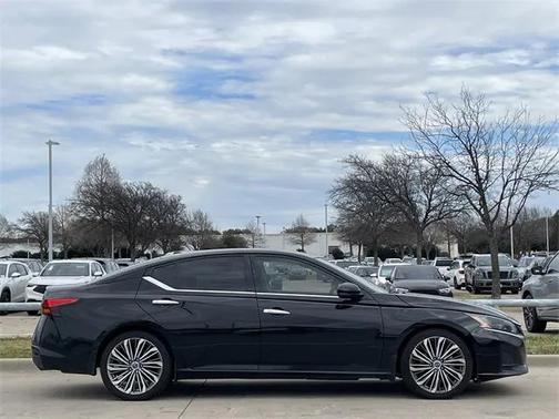 2023 Nissan Altima 2.5 SL