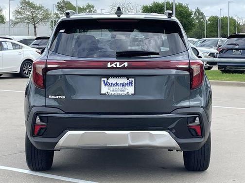Gravity Gray 2025 Kia Seltos S