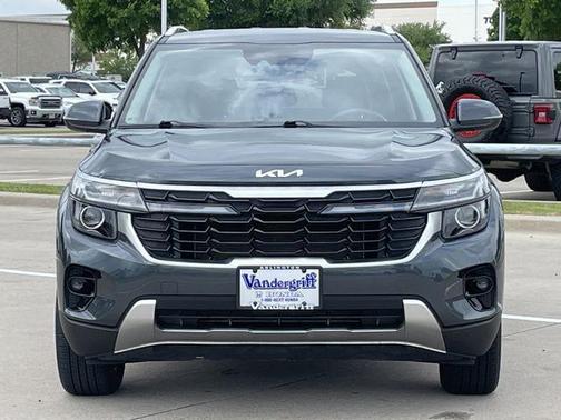 Gravity Gray 2025 Kia Seltos S