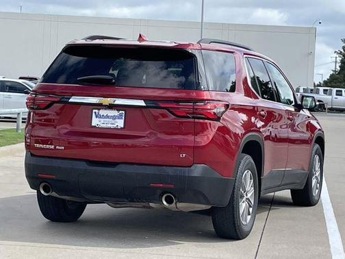 Radiant Red Tintcoat 2023 Chevrolet Traverse LT Cloth