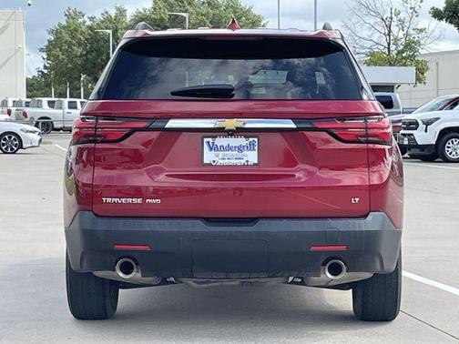 Radiant Red Tintcoat 2023 Chevrolet Traverse LT Cloth