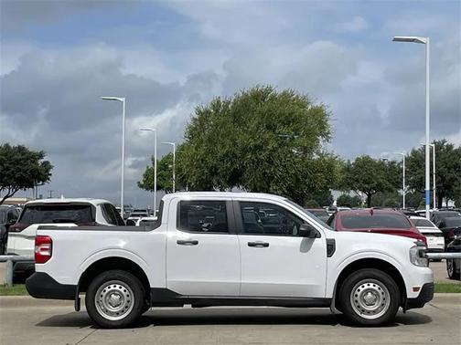 2022 Ford Maverick XL