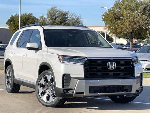 Platinum White Pearl 2026 Honda Pilot Touring 8-Passenger