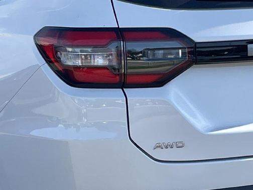 Platinum White Pearl 2026 Honda Pilot Touring 8-Passenger