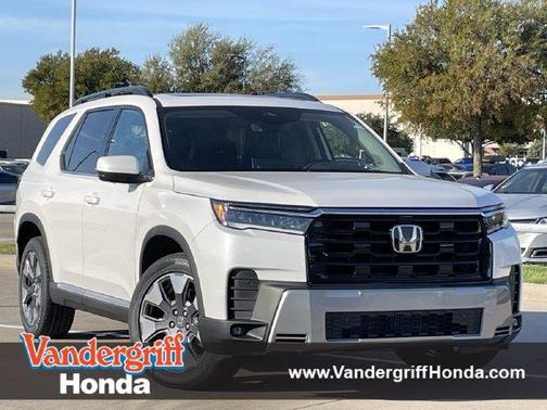 Platinum White Pearl 2026 Honda Pilot Touring 8-Passenger