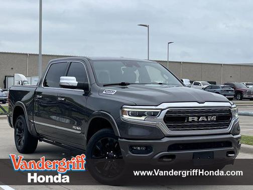 Granite Crystal Metallic Clearcoat 2022 RAM 1500 Limited