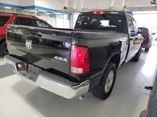 Diamond Black Crystal Pearlcoat 2024 RAM 1500 Classic SLT