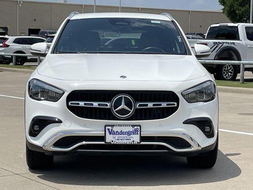 Polar White 2025 Mercedes-Benz GLA 250 4MATIC