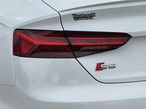 2022 Audi S5 Premium Plus TFSI quattro Tiptronic