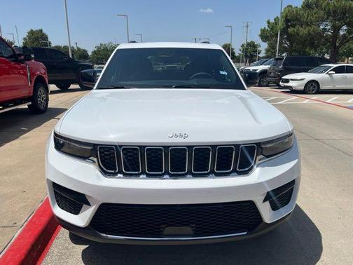 Bright White 2026 Jeep Grand Cherokee Laredo
