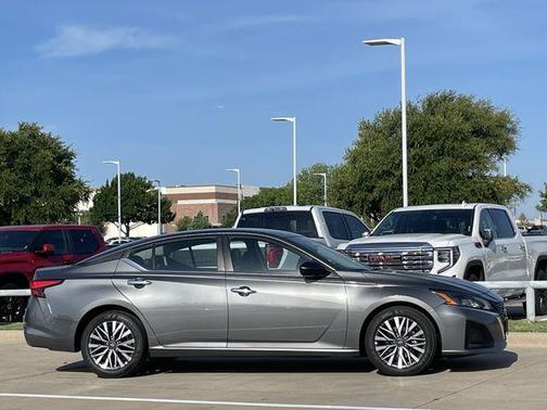 Gun Metallic 2025 Nissan Altima 2.5 SV
