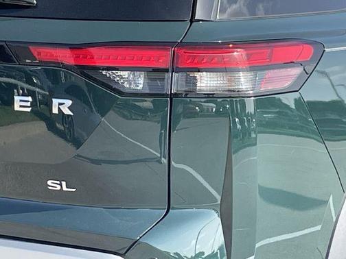Obsidian Green Pearl 2023 Nissan Pathfinder SL FWD