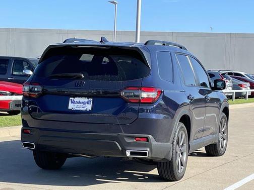 Obsidian Blue Pearl 2025 Honda Pilot Sport