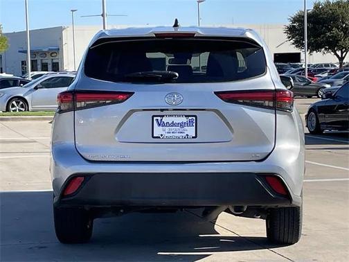 2023 Toyota Highlander LE