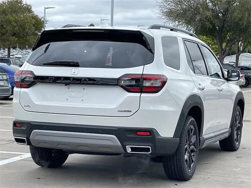 2025 Honda Pilot Touring 8-Passenger