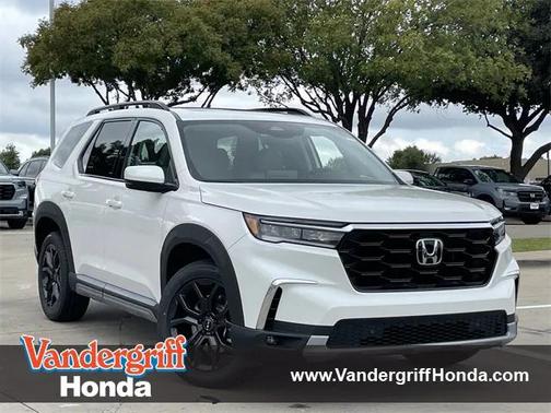 2025 Honda Pilot Touring 8-Passenger