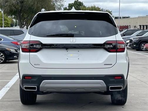 2025 Honda Pilot Touring 8-Passenger