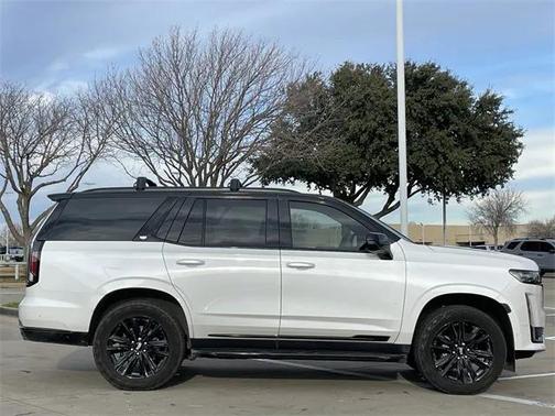 2024 Cadillac Escalade Sport