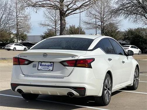 2021 Nissan Altima 2.5 SV