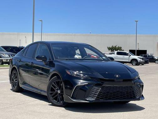 Midnight Black Metallic 2025 Toyota Camry SE