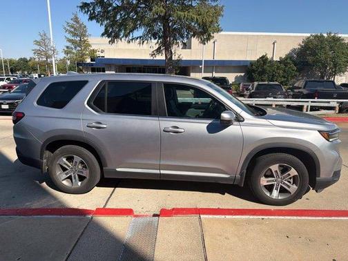 Lunar Silver 2024 Honda Pilot EX-L