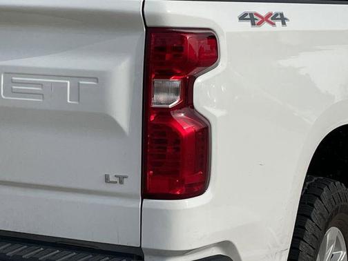 Summit White 2023 Chevrolet Silverado 1500 LT