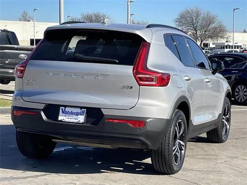2024 Volvo XC40 B5 Core