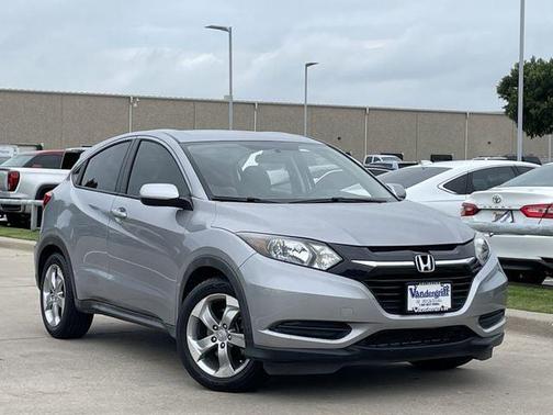 Lunar Silver 2017 Honda HR-V LX