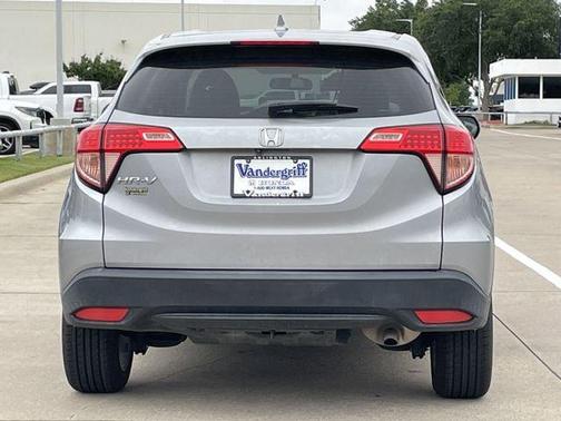Lunar Silver 2017 Honda HR-V LX