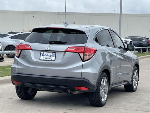Lunar Silver 2017 Honda HR-V LX