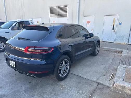 2017 Porsche Macan Base