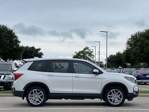 Platinum White Pearl 2024 Honda Passport AWD EX-L