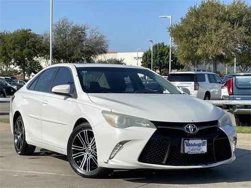 2016 Toyota Camry SE