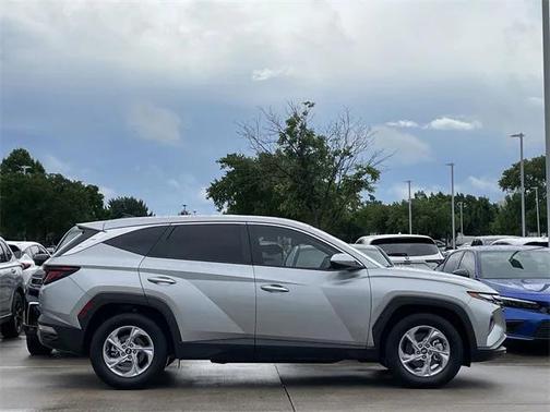 2024 Hyundai TUCSON SE