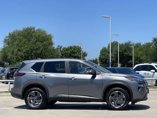 Gun Metallic 2025 Nissan Rogue SV