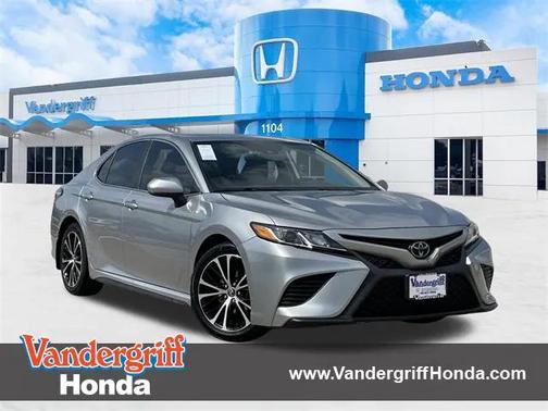 2020 Toyota Camry SE