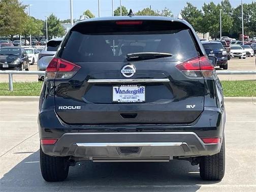 2018 Nissan Rogue SV