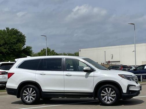 Crystal Black Pearl 2021 Honda Pilot 2WD EX-L