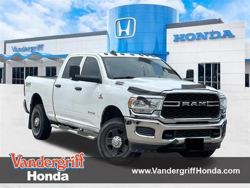2020 RAM 2500 Tradesman Crew Cab 4X4 6'4' Box
