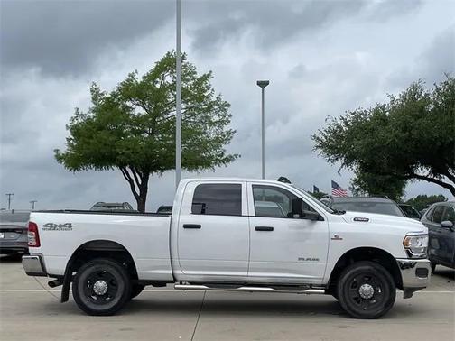 2020 RAM 2500 Tradesman Crew Cab 4X4 6'4' Box