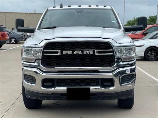 2020 RAM 2500 Tradesman Crew Cab 4X4 6'4' Box