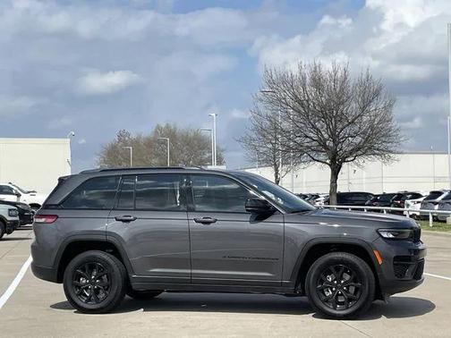 2025 Jeep Grand Cherokee Altitude