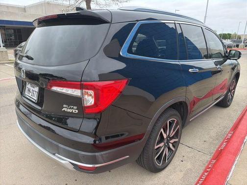 Crystal Black Pearl 2021 Honda Pilot AWD Elite